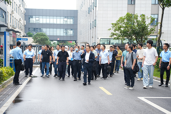 碳陶制动材料产业发展论坛在长沙成功举办 (6).jpg